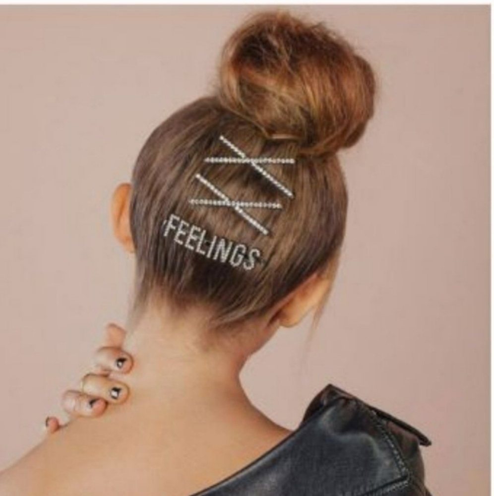 New Kitsch & Justine FEELINGS Rhinestone Bobby Pin elegant hemetite